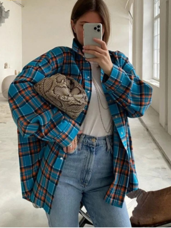 Chiara - Women's Oversized Plaid Shirt with Button Front