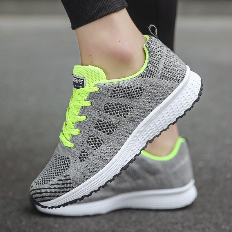 Scarpe da passeggio comode per un buon sostegno
