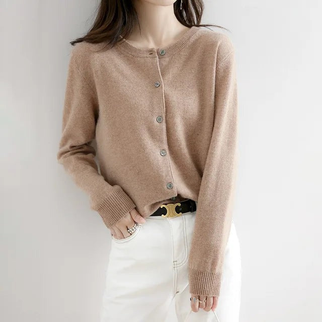 Luxurious Cardigan with Soft Buttons - photo 9