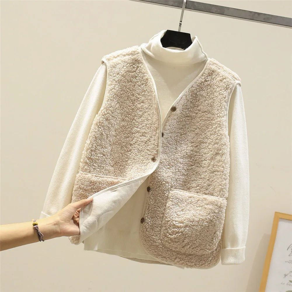 Women's Teddy Gilet with Button Placket and Side Pockets
