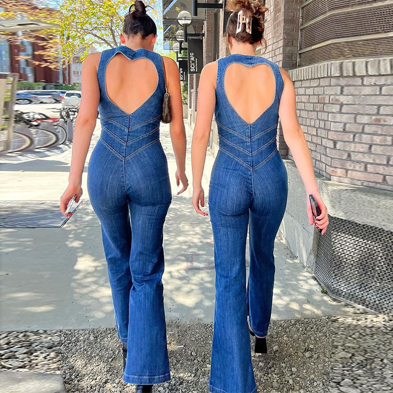 Amira - Salopetă modernă din denim cu decupaj în formă de inimă