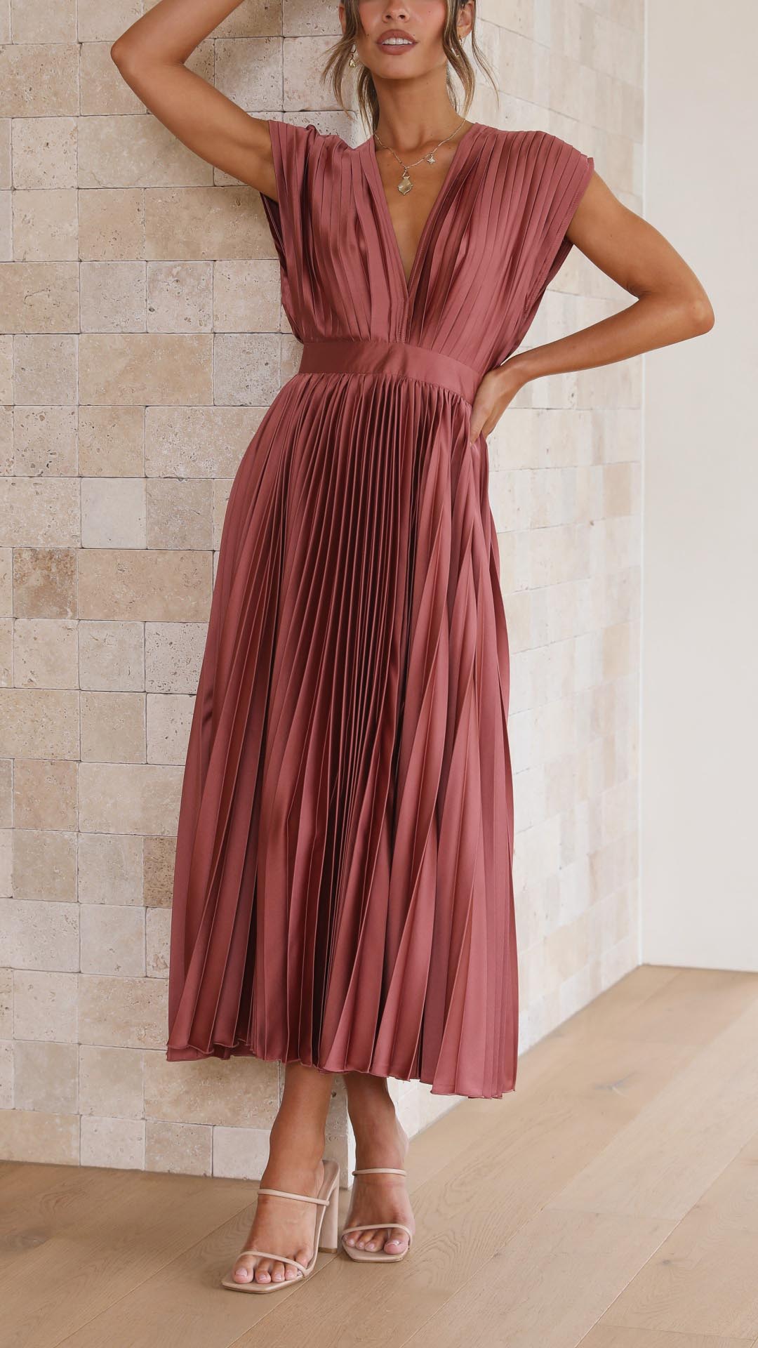 Rochie Maxi plisată pentru femei - Elegantă și confortabilă