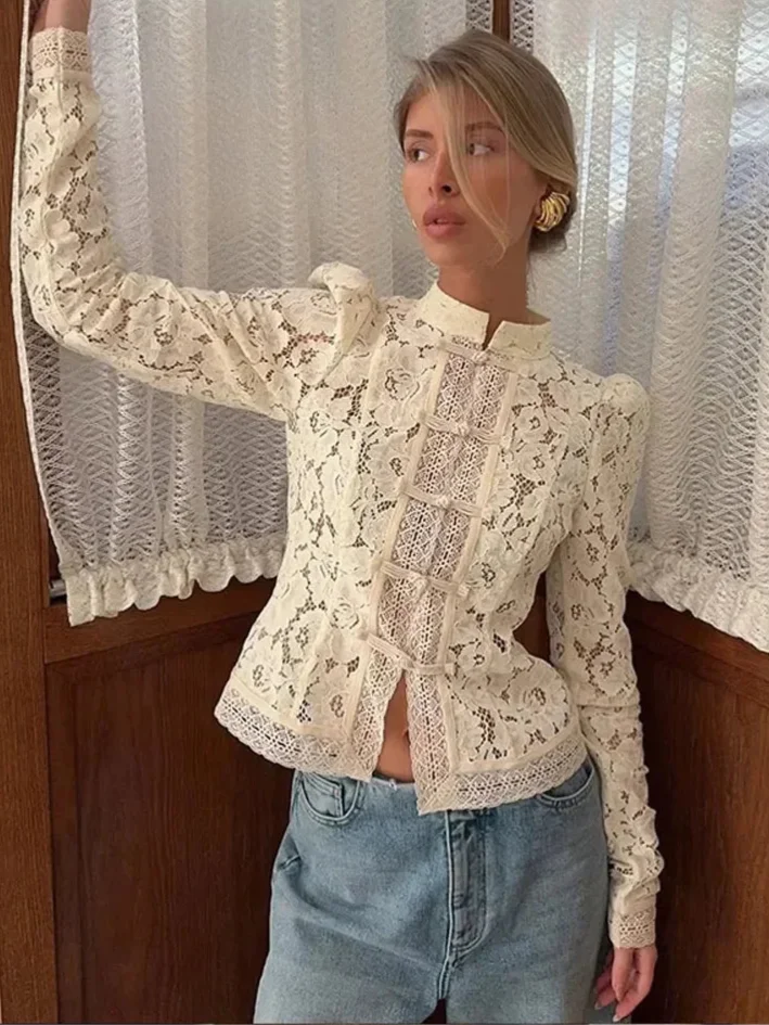 Serena - Blusa in pizzo da donna con collo alto e maniche lunghe
