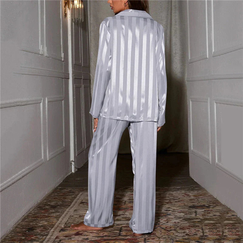 Carlene - Women's Striped Pyjama Set - photo 9