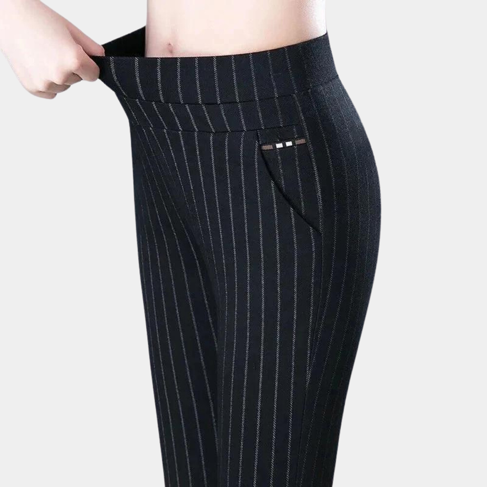 Ilsa - Women's Fitted Leggings with High Waist and Side Pockets - photo 2