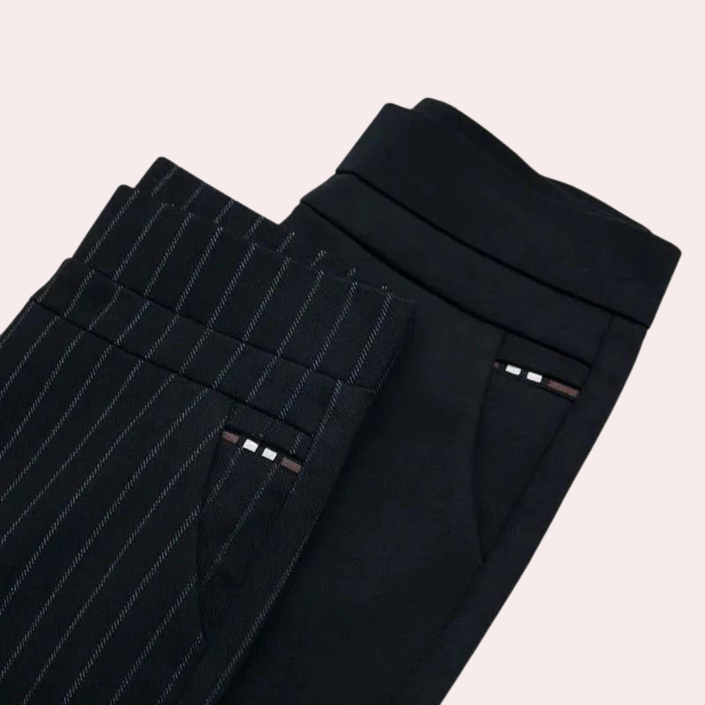 Ilsa - Women's Fitted Leggings with High Waist and Side Pockets - photo 4