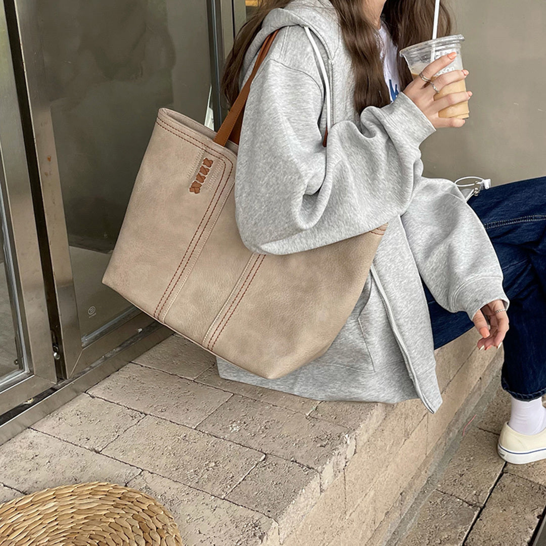 Isabella - Women's Oversized Tote Bag for Work and Travel – view 3