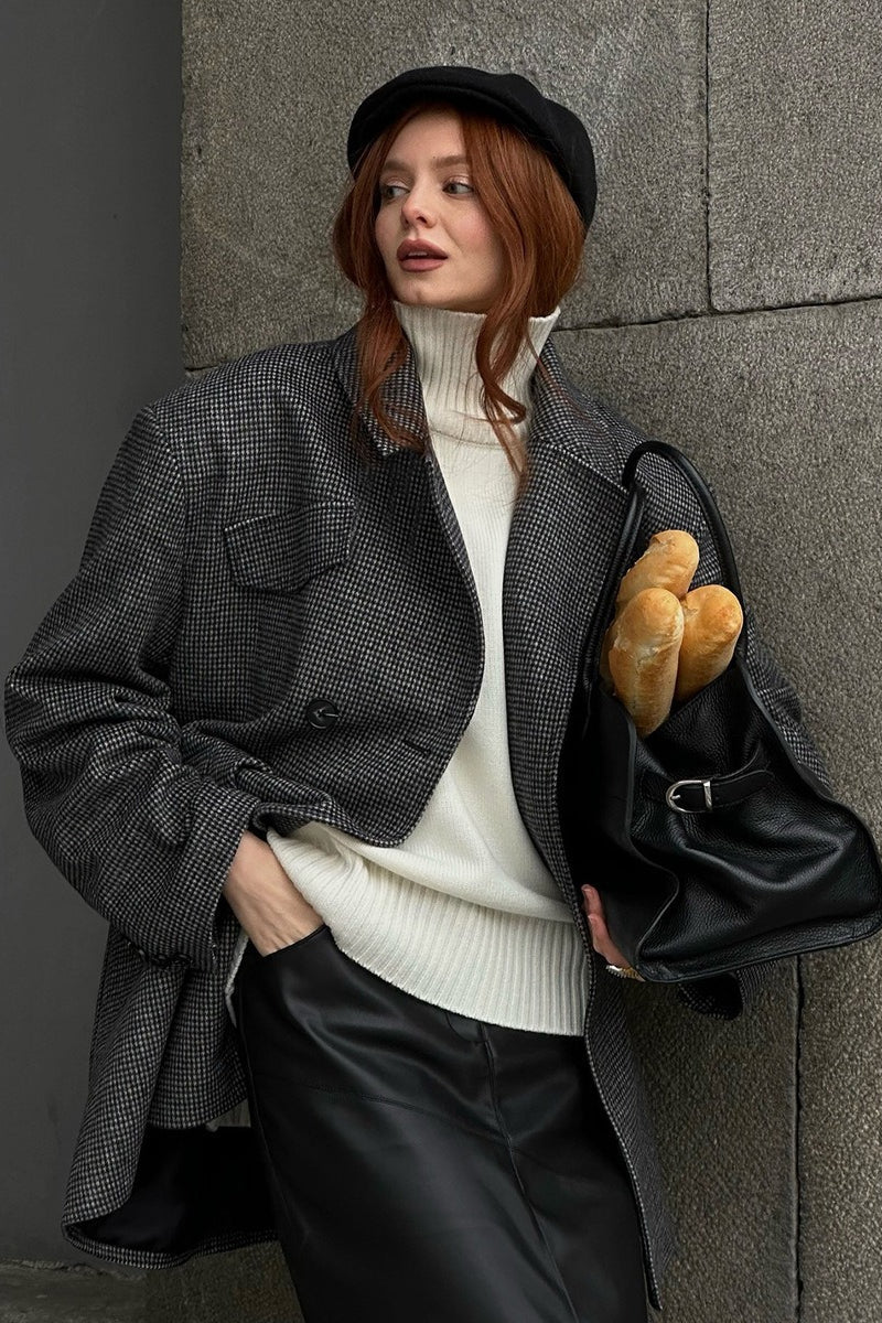 Jamie - Women's Relaxed Coat with Button Front and Collar - photo 5