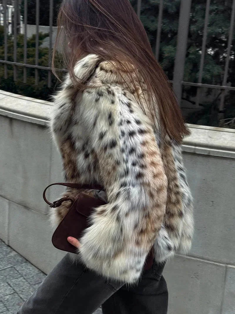 Kitty - Women's Relaxed Coat with Leopard Print - photo 6