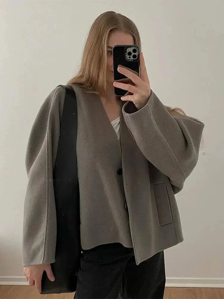 Nessa - Women's Knitted Cardigan with Button Front - photo 5