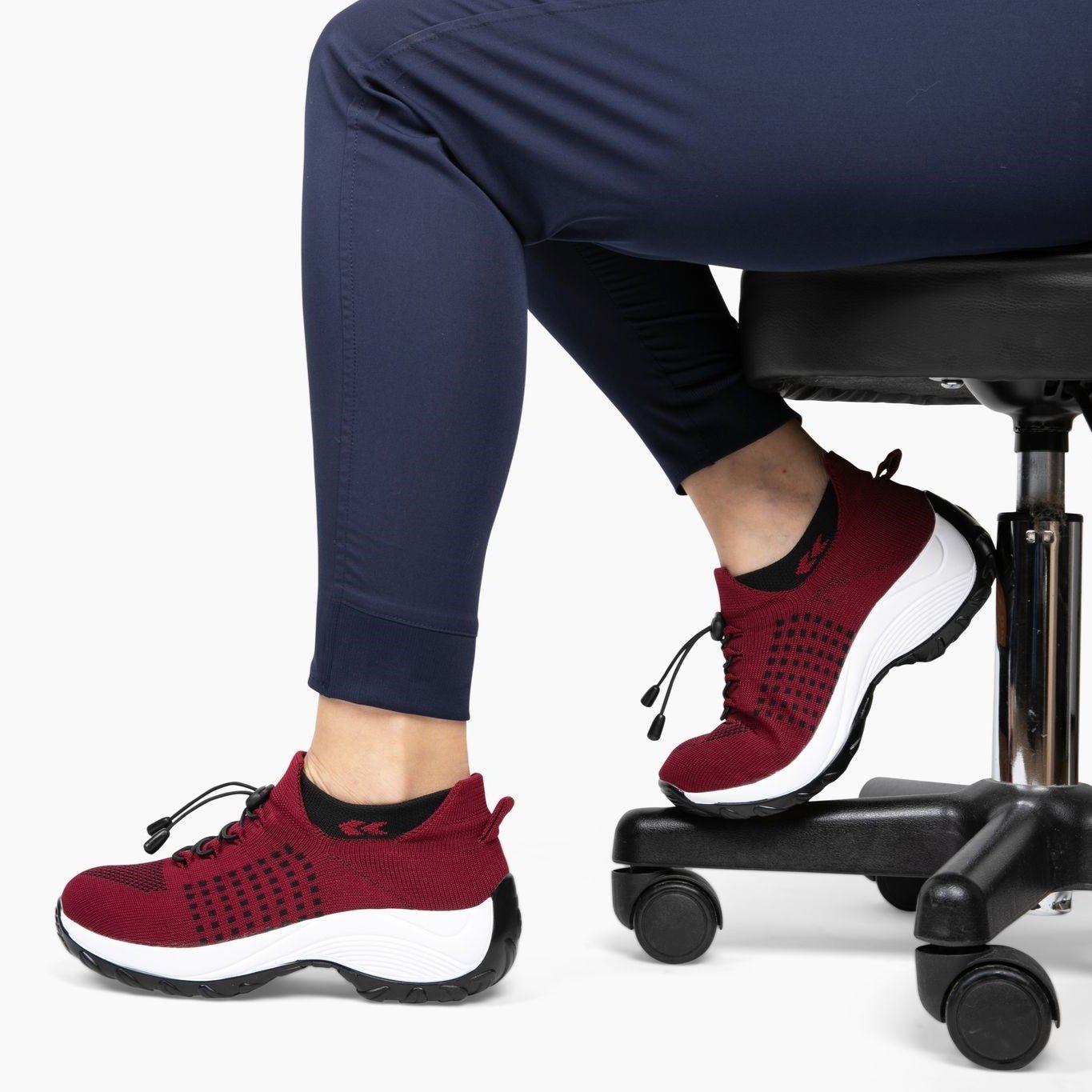 Scarpe ortopediche da passeggio da donna con vestibilità elasticizzata e supporto ammortizzato