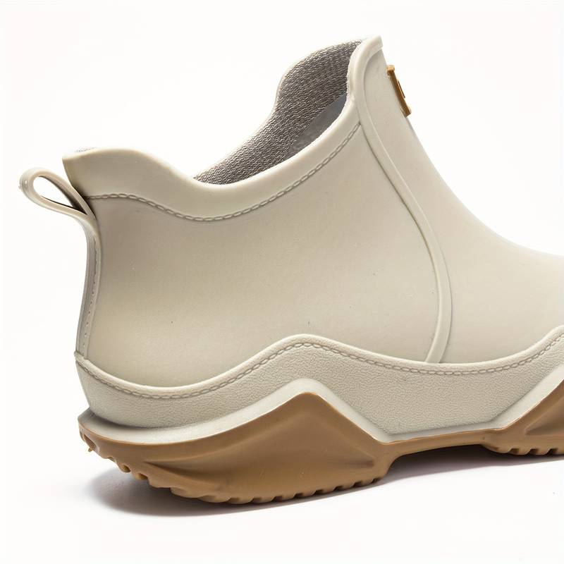 Patience - Women's Winter Boots with a Buckle Strap