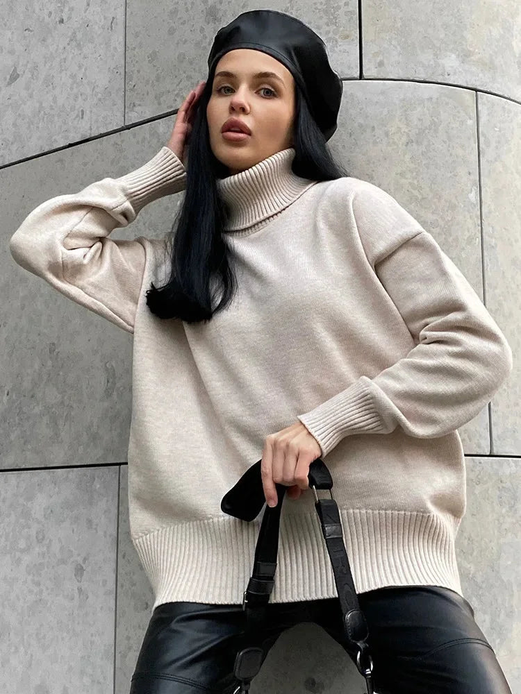 Zelda - Women's comfortable long-sleeved turtleneck sweater - photo 2