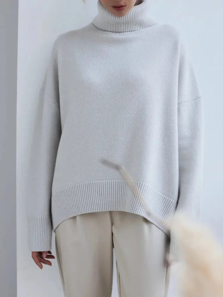 Zelda - Women's comfortable long-sleeved turtleneck sweater - photo 12