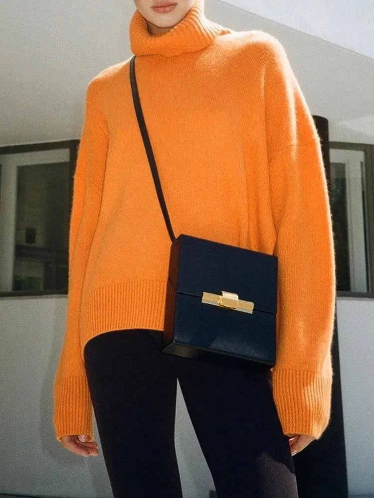 Zelda - Women's comfortable long-sleeved turtleneck sweater - photo 3