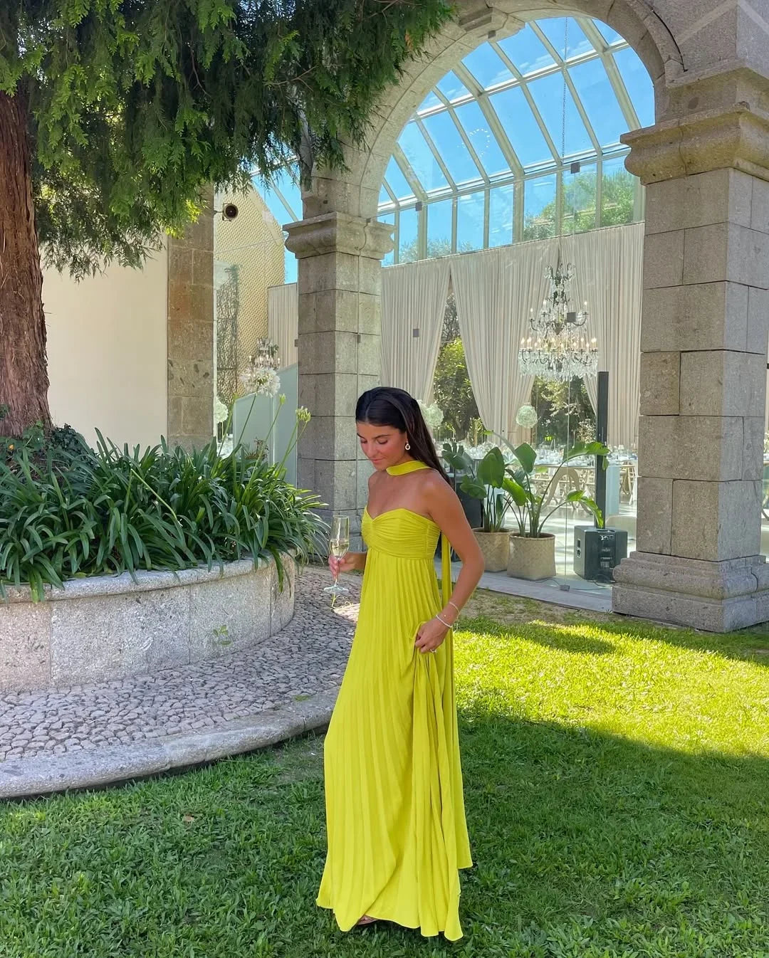 Maxi abito plissettato giallo da donna