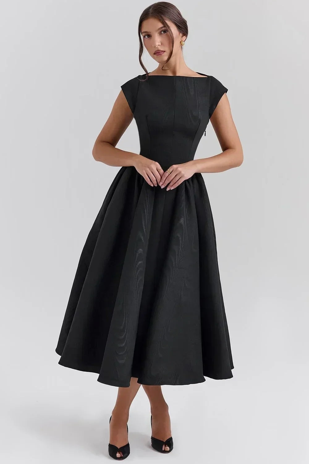 Selena - Women's Loose-fitting midi dress with short sleeves and a round neck for evening wear - photo 3