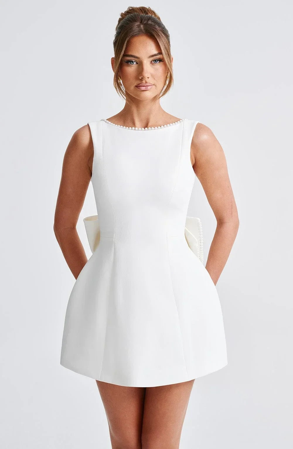 Noelle - Women's short backless dress with beaded accent and bow - photo 9