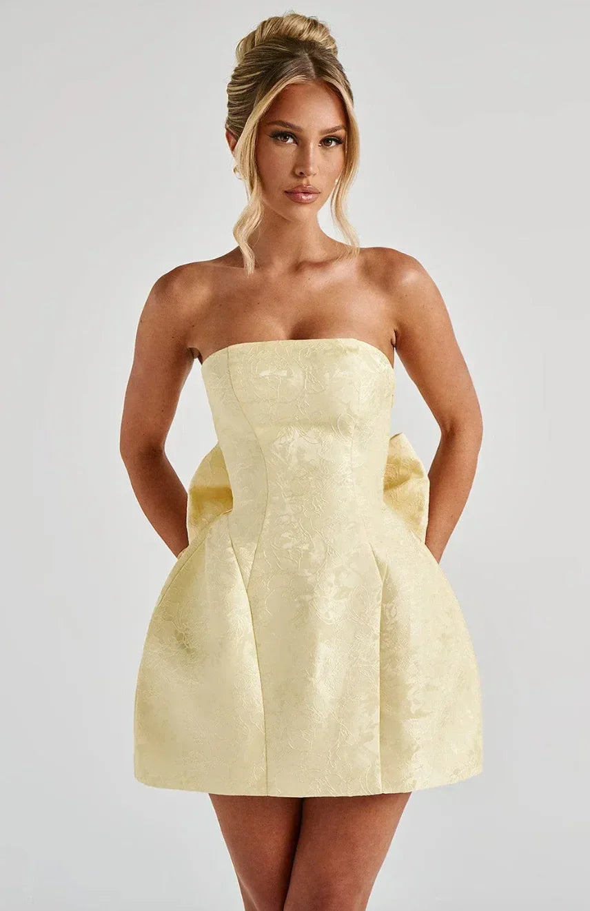 Emilia - Rochie scurtă din jacquard, fără bretele, cu spatele gol, pentru femei