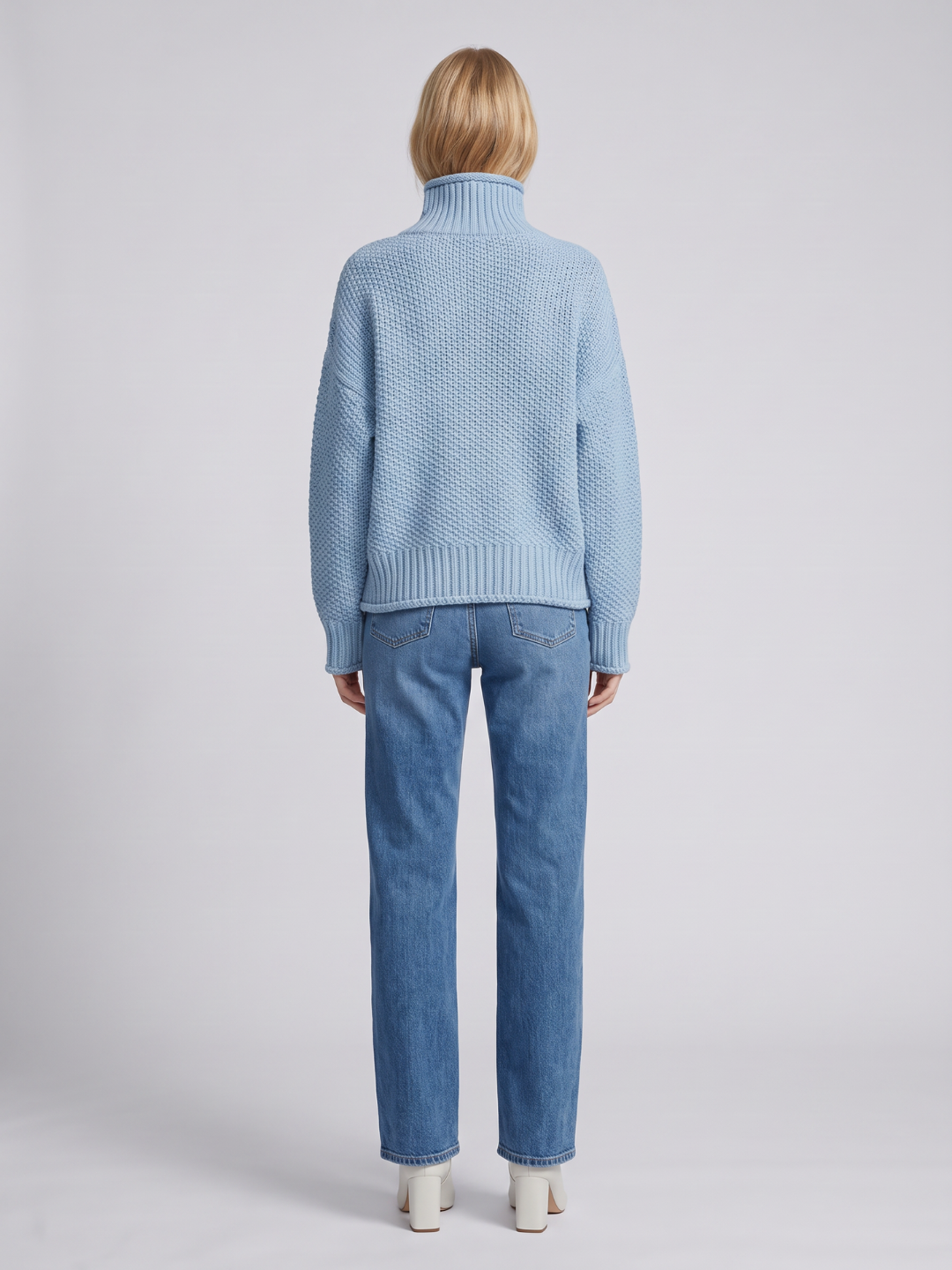 Rosalie - Women's Knitted Jumper with Roll Neck - photo 8
