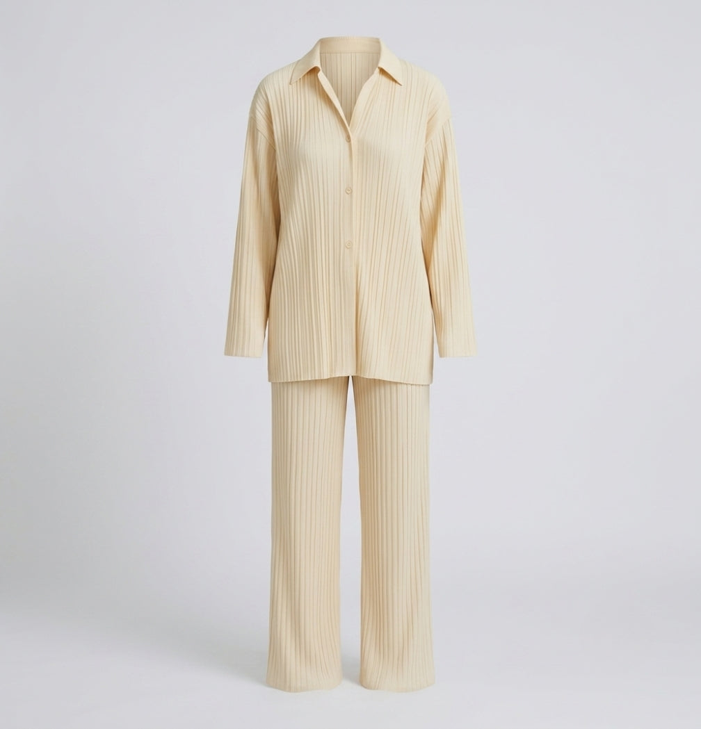 Sapphira - Women's Relaxed Two-Piece Set with Pleats - photo 2