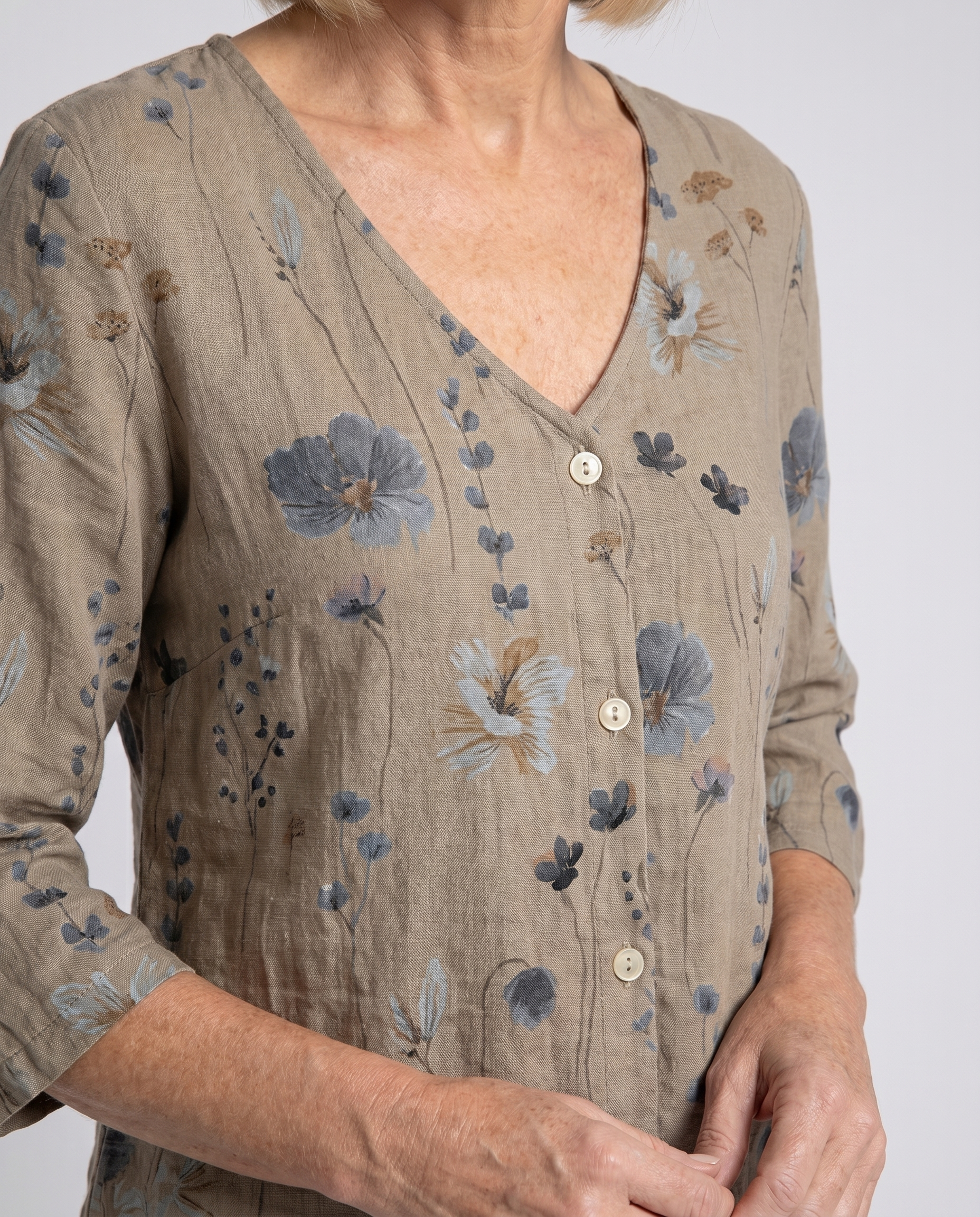 Women's Floral Blouse with Three-Quarter Sleeves - photo 5