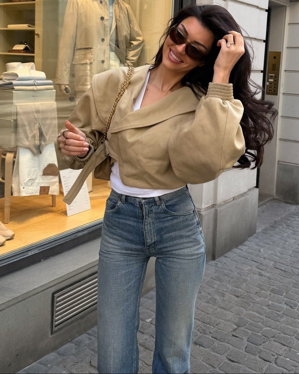 Courtney – dámský kabát na knoflíky s elastickým pasem