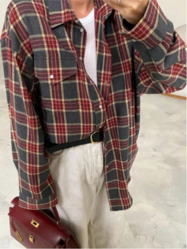 Chiara - Women's Oversized Plaid Shirt with Button Front