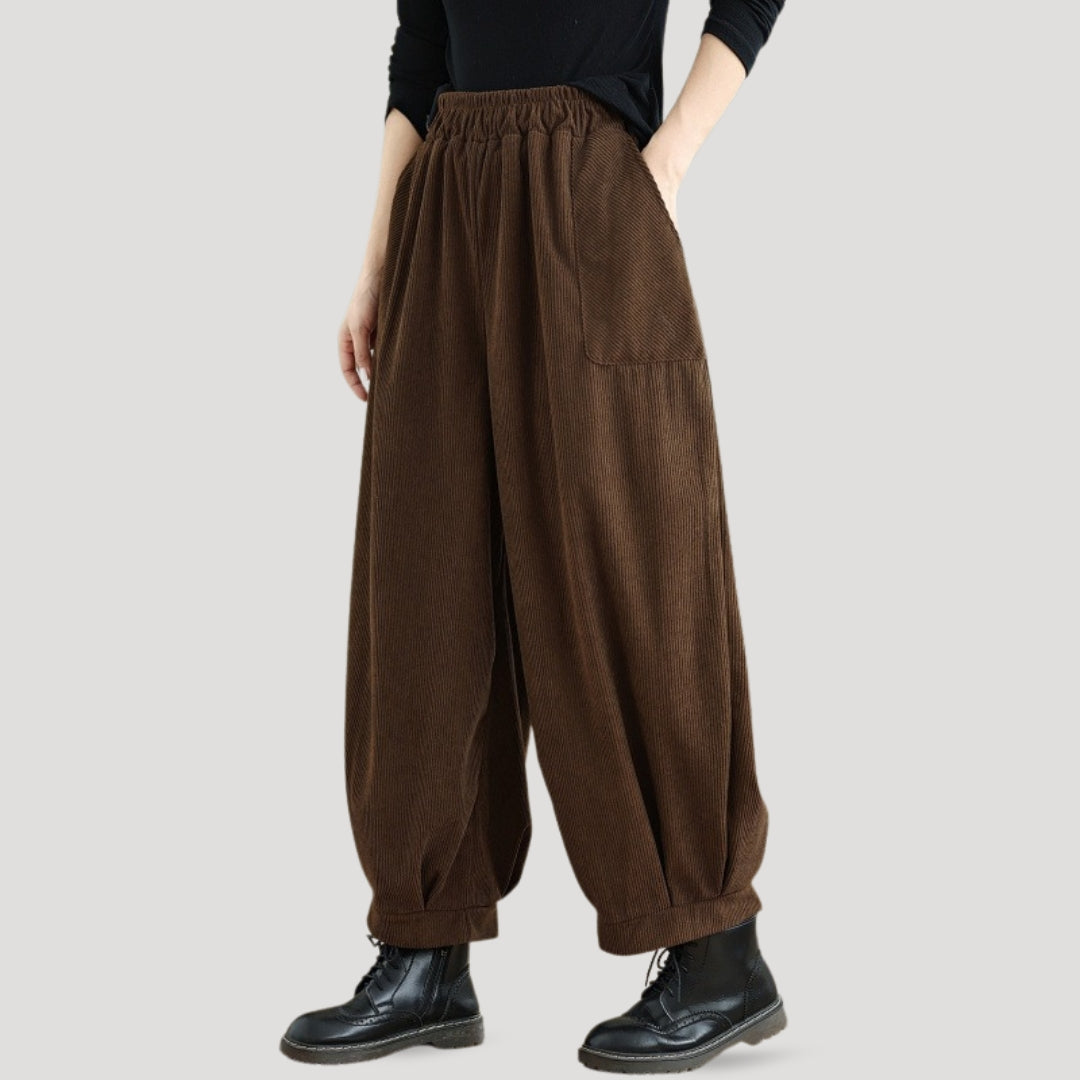 Pantaloni largi din velur de damă pentru un stil fără efort
