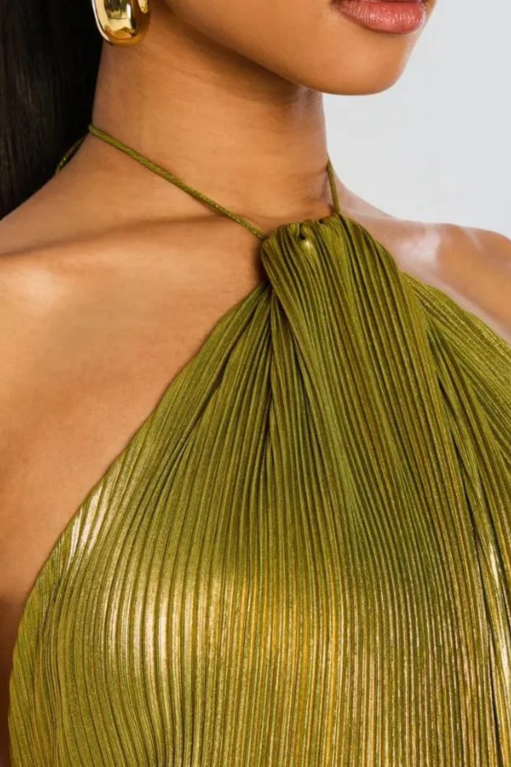 Maxi abito elegante da donna in raso con scollo all’americana, ideale per invitate a matrimoni