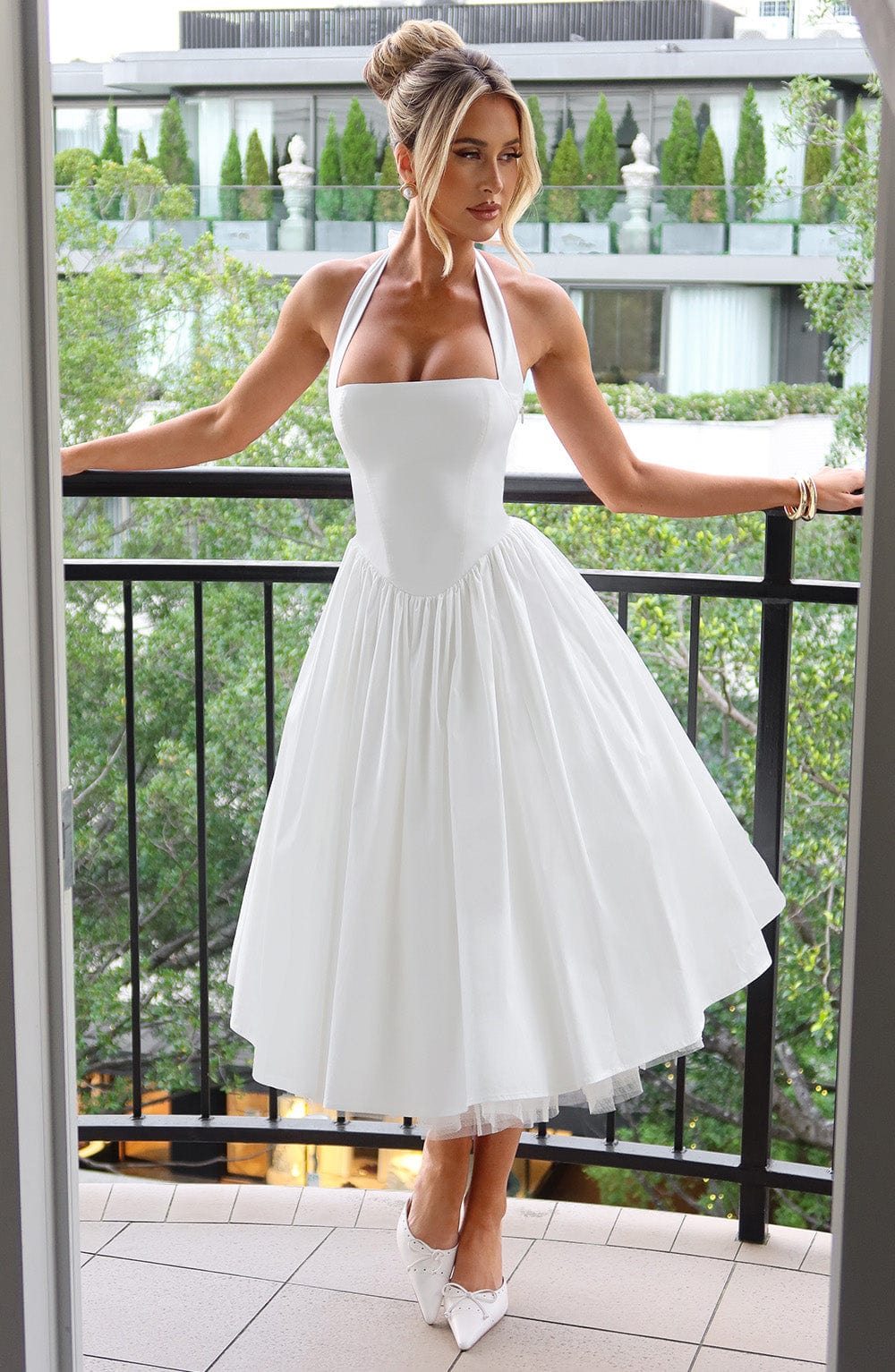 Rochie midi pentru femei cu guler halter, corset mulat și spate decupat