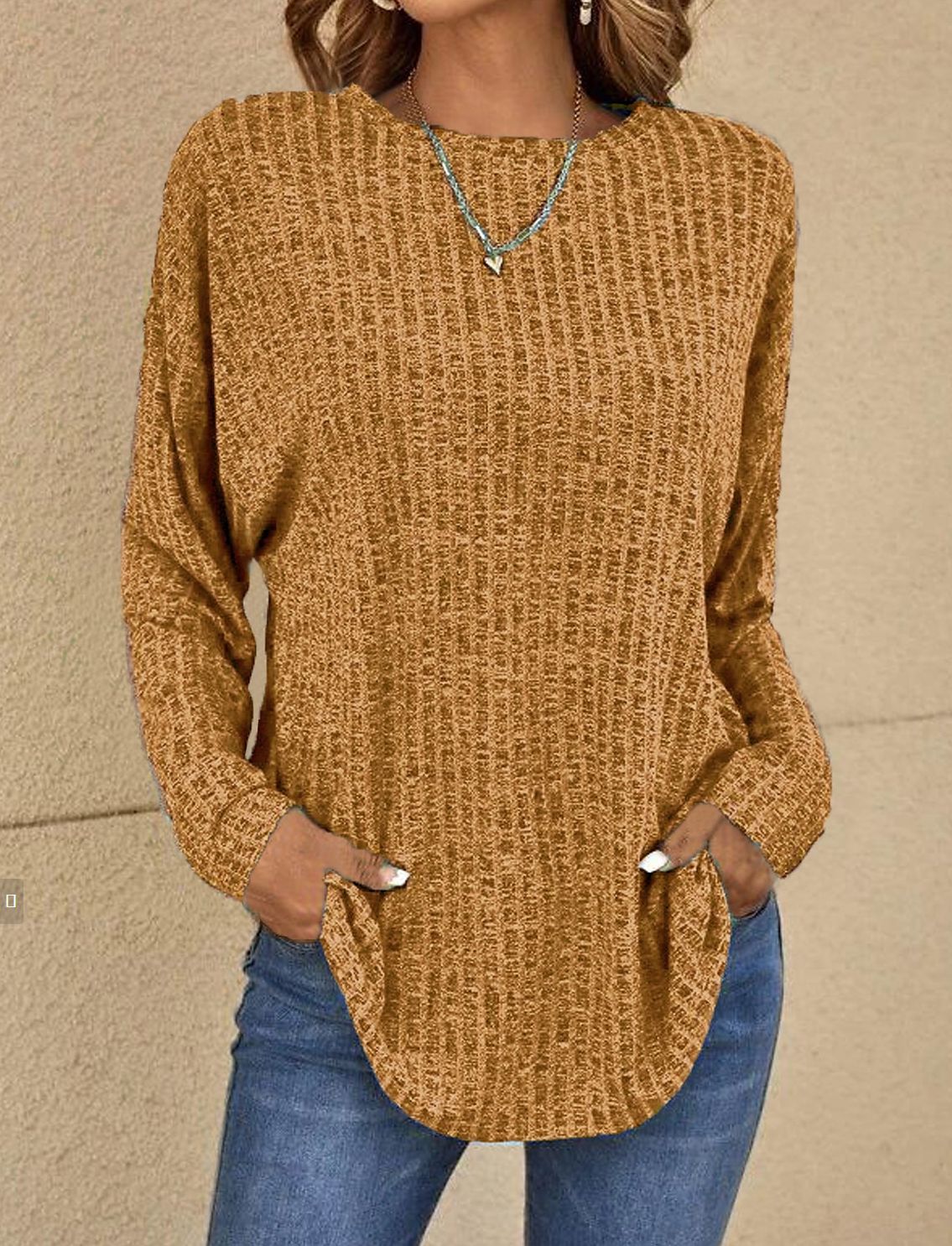 Women's Ribbed Sweater with Front Pockets and Curved Hem