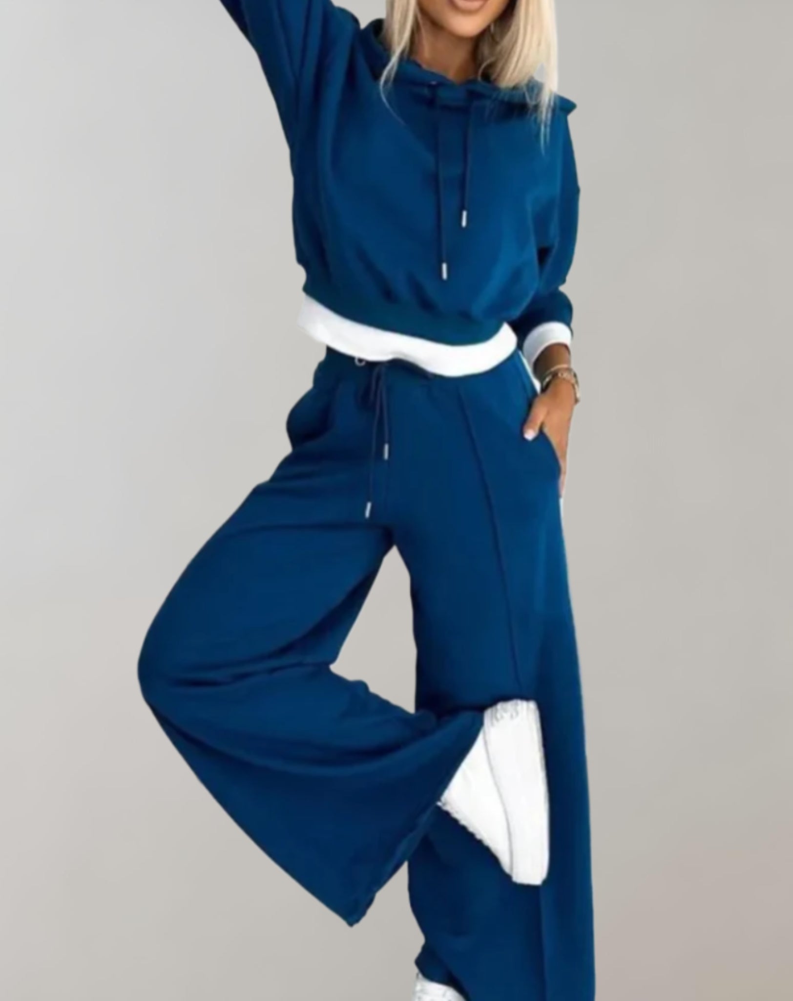 Alice | Completo tuta casual da donna con felpa e cappuccio