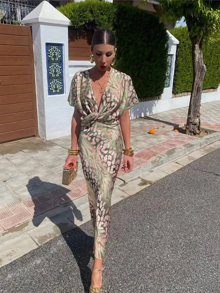 Chic Versatile Wrap Maxi Dress for Effortless Style - photo 3