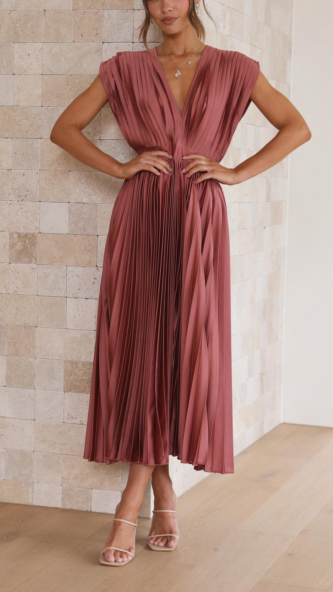Rochie Maxi plisată pentru femei - Elegantă și confortabilă