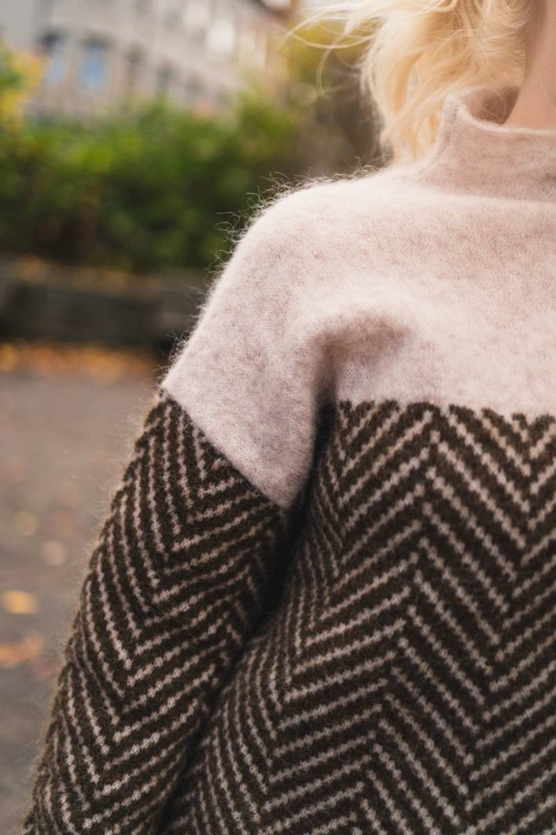 Maglione a collo alto in cashmere lussuoso e morbido