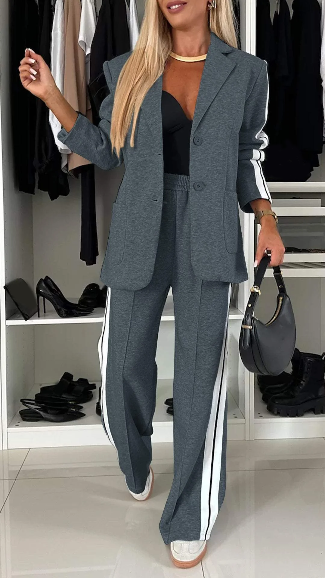 Daphne - Set de pantaloni și blazer cu dungi de lux pentru damă
