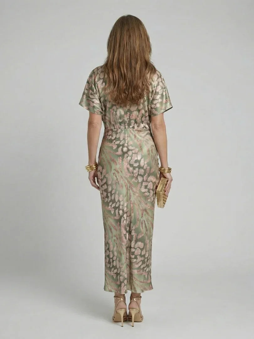 Amabel - Women's Midi Dress with Ruching and V-Neck - photo 3