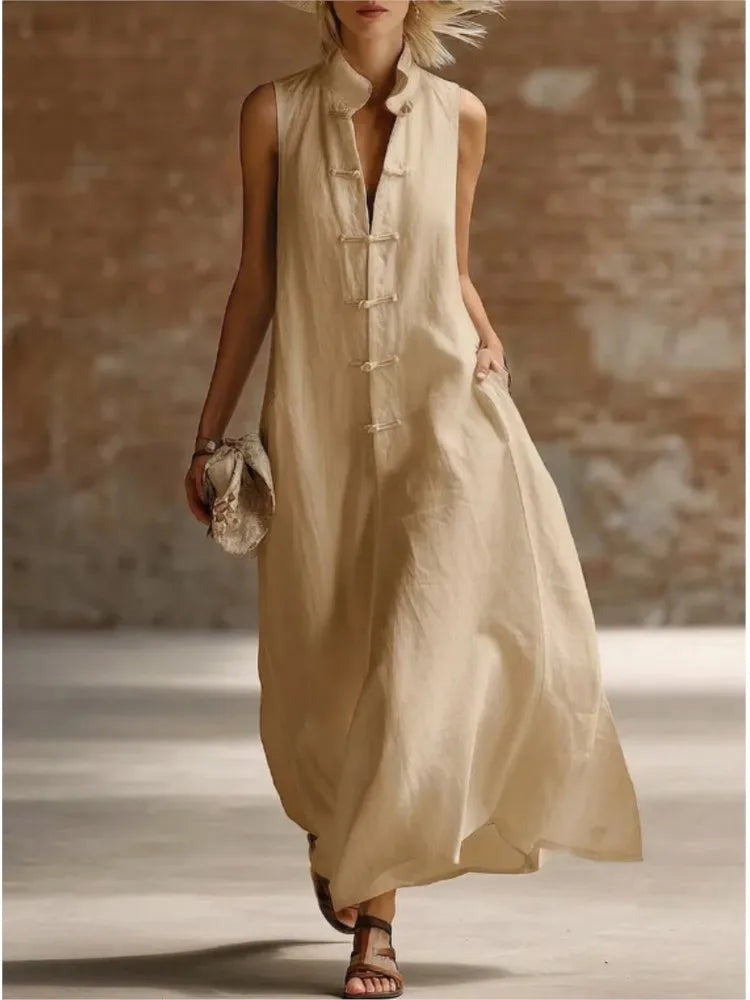 Annelise - Women's Maxi Dress with Collar and Sleeveless Cut - photo 5