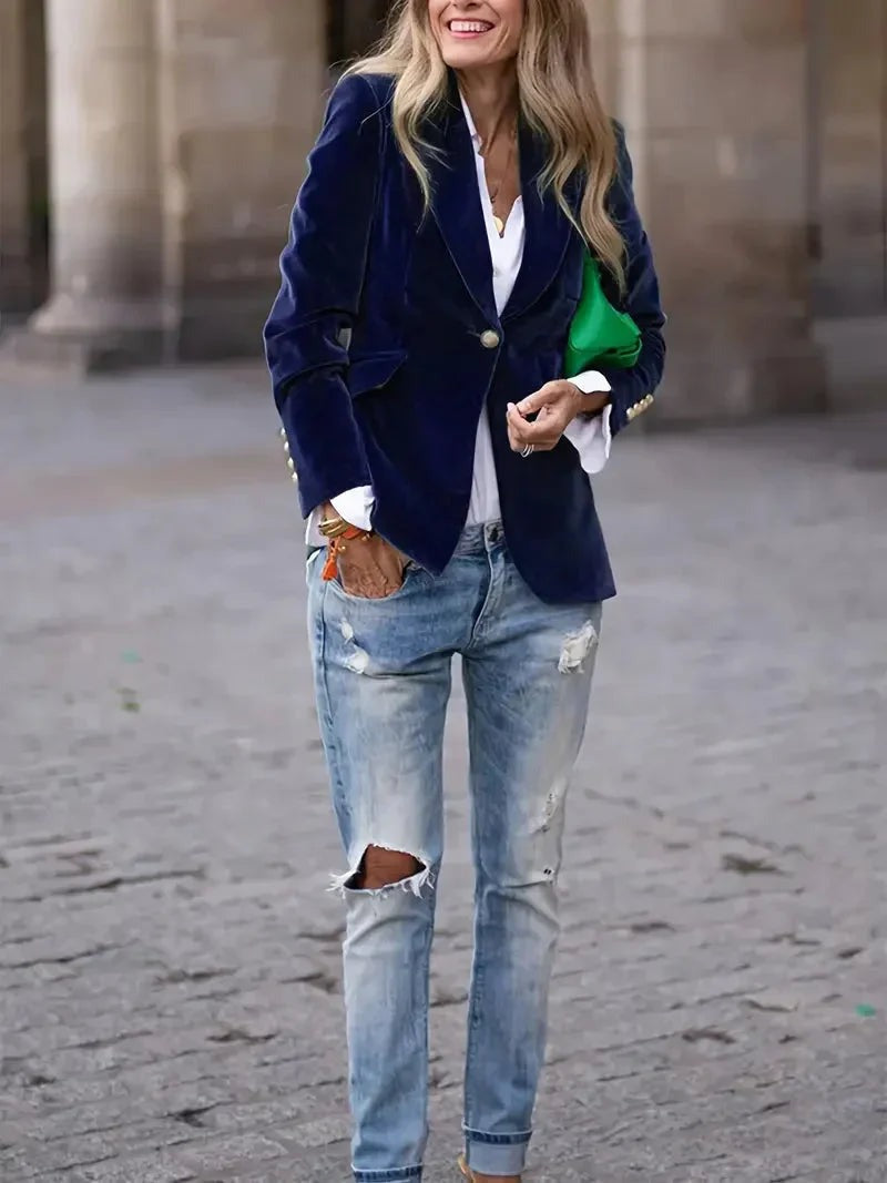 Holly - Women's fitted velvet blazer with modern decorative buttons - photo 10