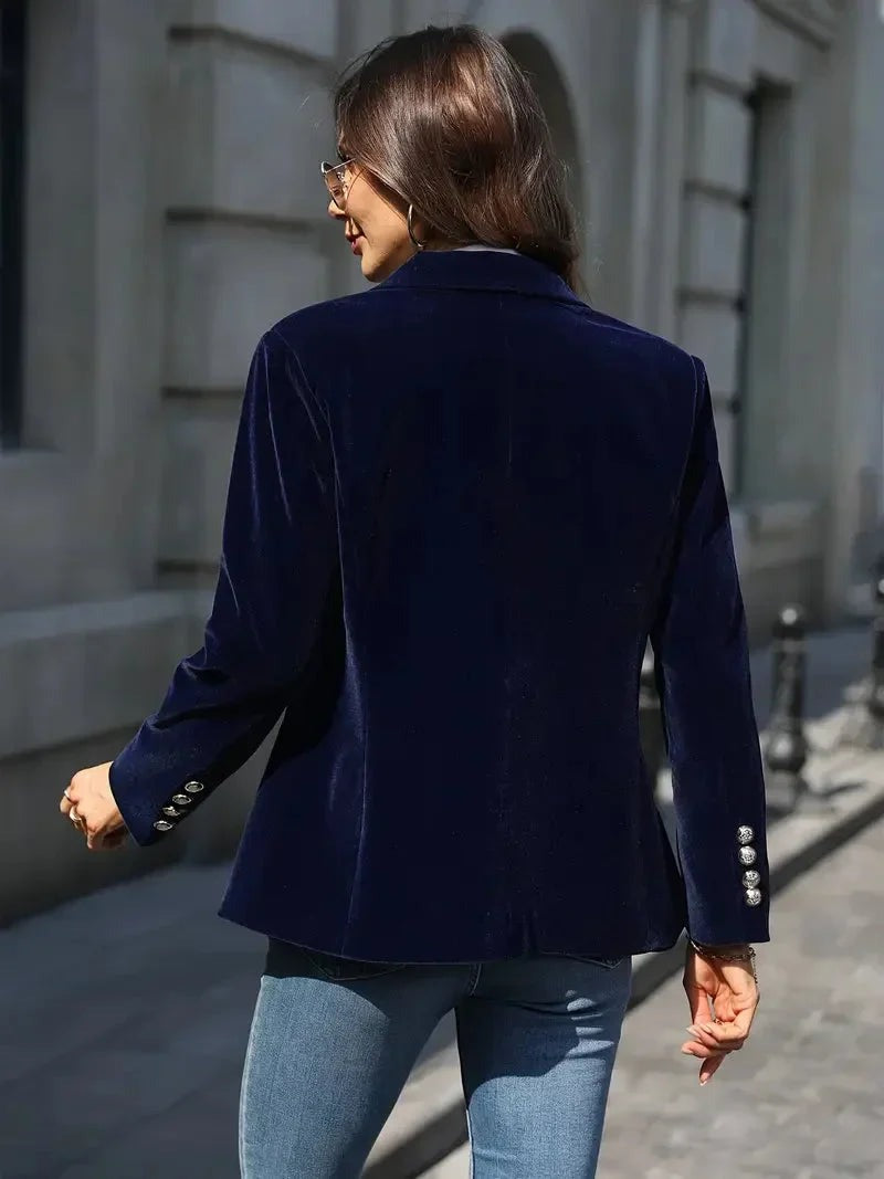 Holly - Women's fitted velvet blazer with modern decorative buttons - photo 9