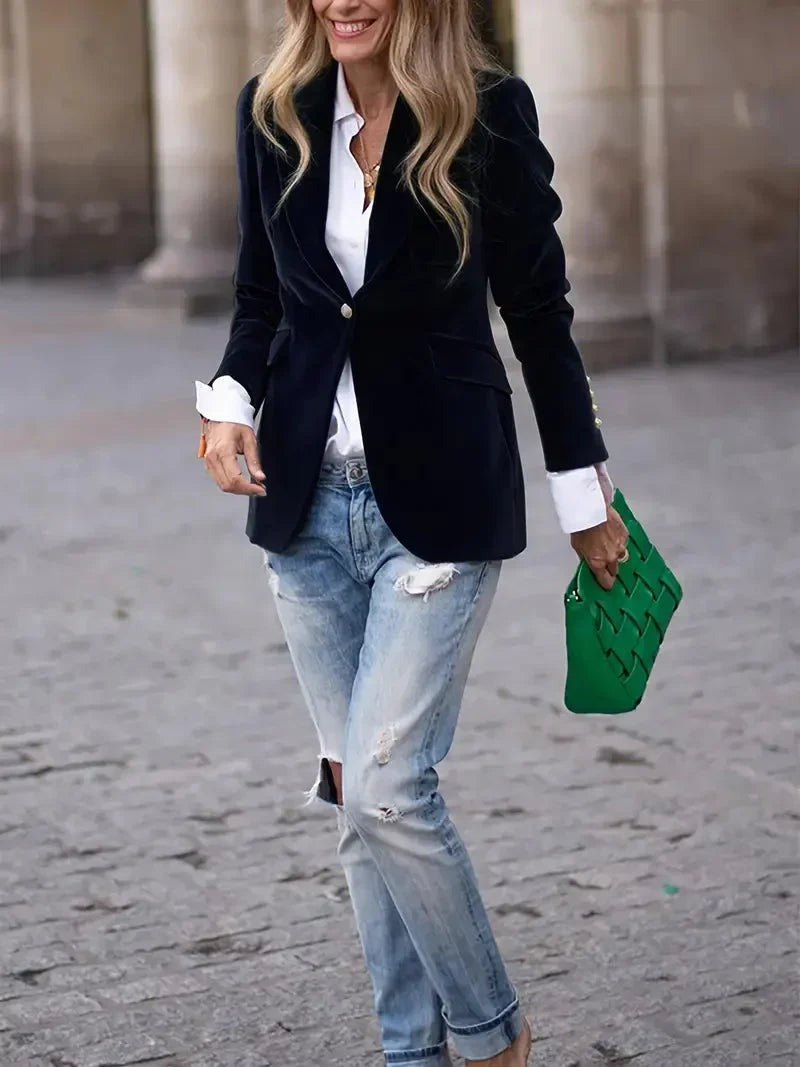Holly - Women's fitted velvet blazer with modern decorative buttons - photo 8