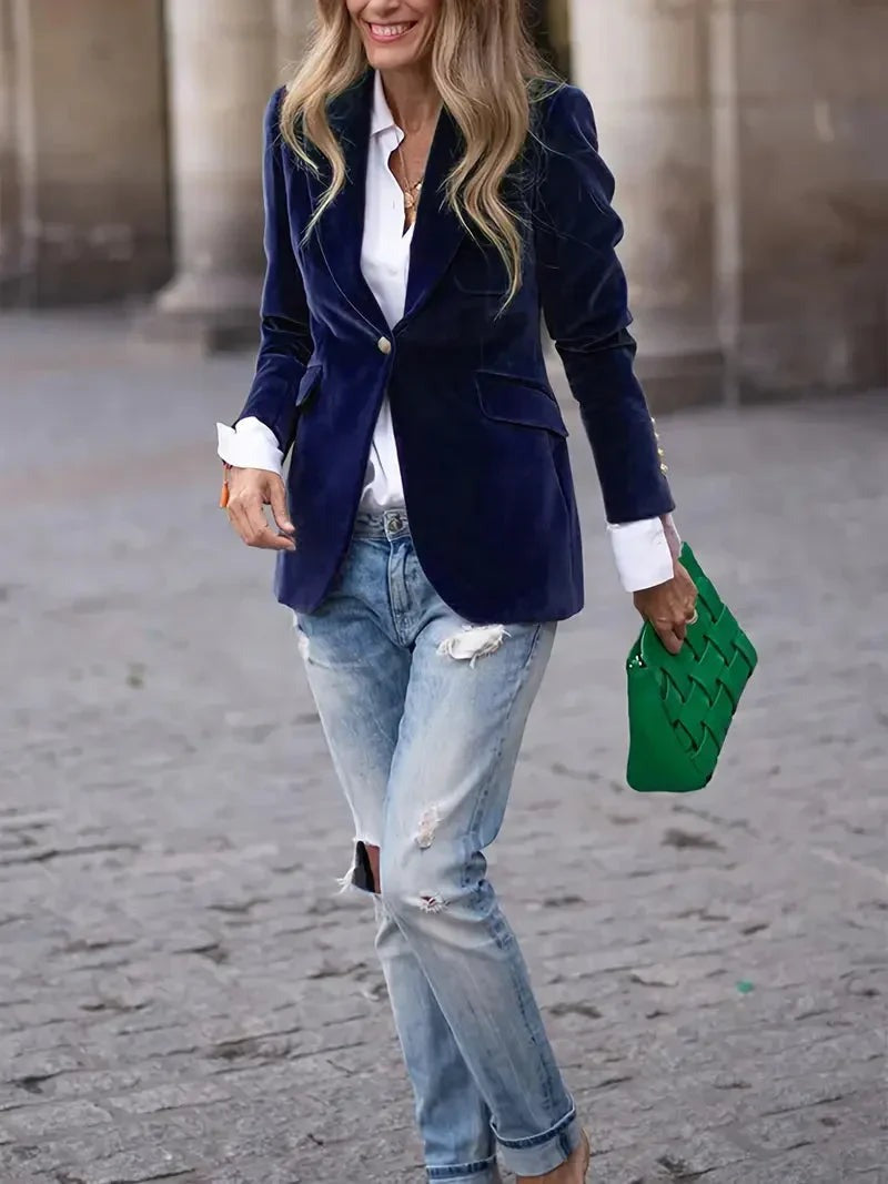 Holly - Women's fitted velvet blazer with modern decorative buttons - photo 12