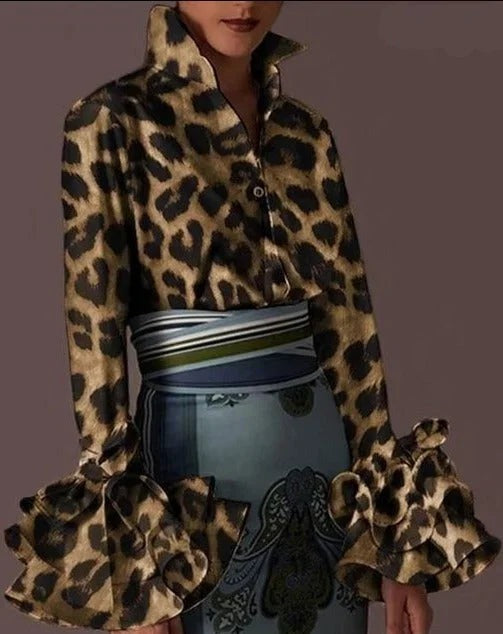 Carolina - Chic women's blouse with modern ruffled sleeves - photo 3