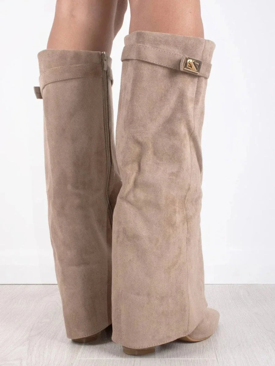 Women's suede boots with metallic details - photo 11