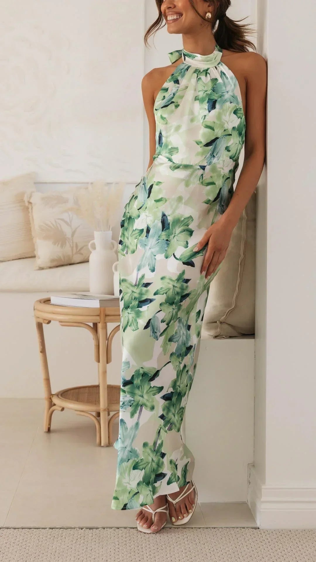 Beverley - Women's Floral Maxi Dress with an Open Back