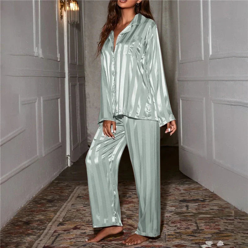 Carlene - Women's Striped Pyjama Set - photo 5