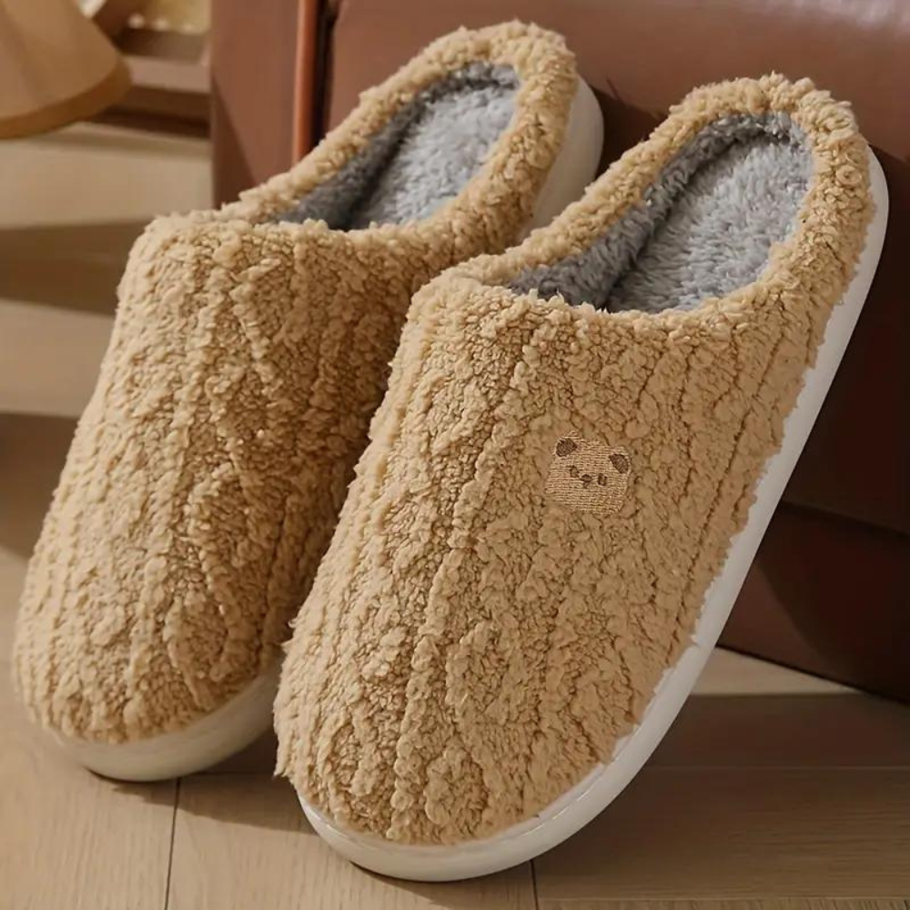 Cerys - Women's Slippers with a Padded Finish - photo 2