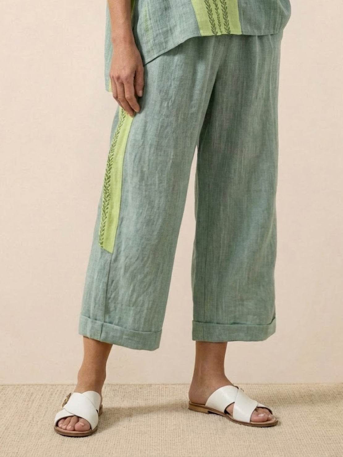 Women's Striped Two Piece Set with Tee and Wide Leg Trousers