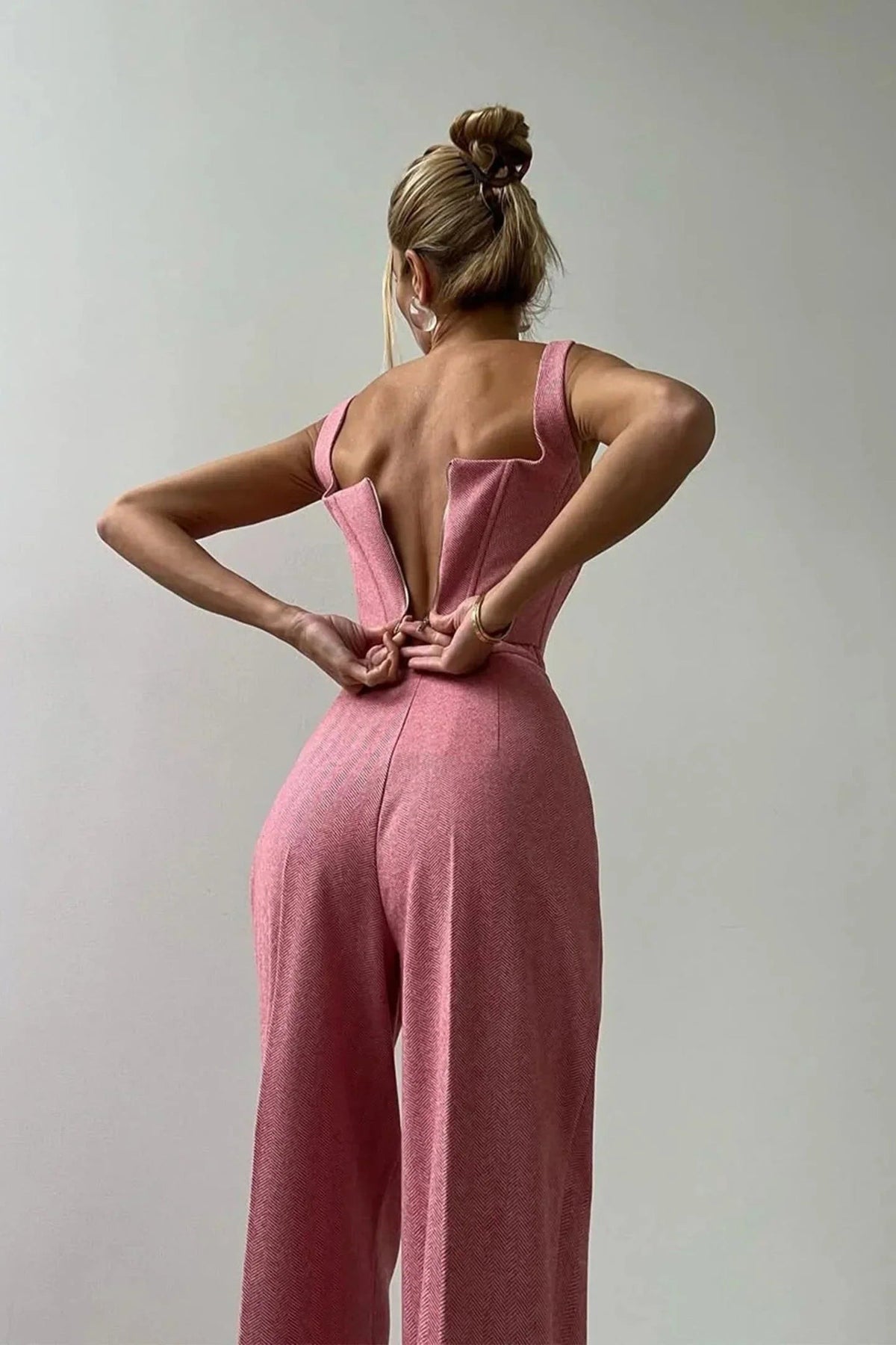 Helena - Women's three-piece fitted outfit with fitted top - photo 13
